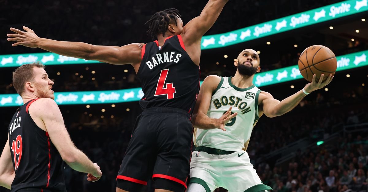 Boston Celtics survive furious fourth-quarter rally from Toronto Raptors, win 120-118